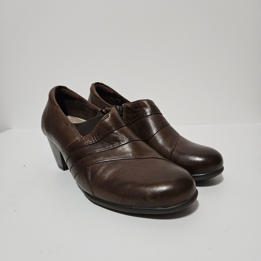 Earth Glory Heeled Booties Shoes 7D Brown Leather Heeled Comfort Office